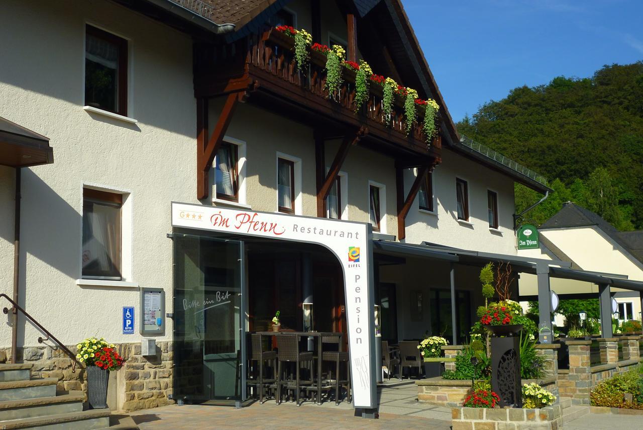 Irrhausen Restaurant - Pension Im Pfenn מראה חיצוני תמונה